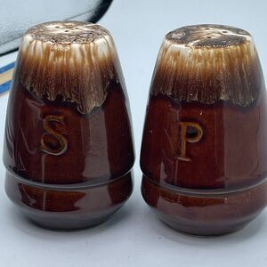 Vintage Hull/ McCoy drip glaze salt n pepper shakers.